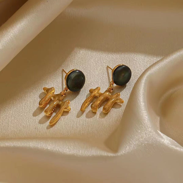 Unique design Creative earrings French vintage earrings