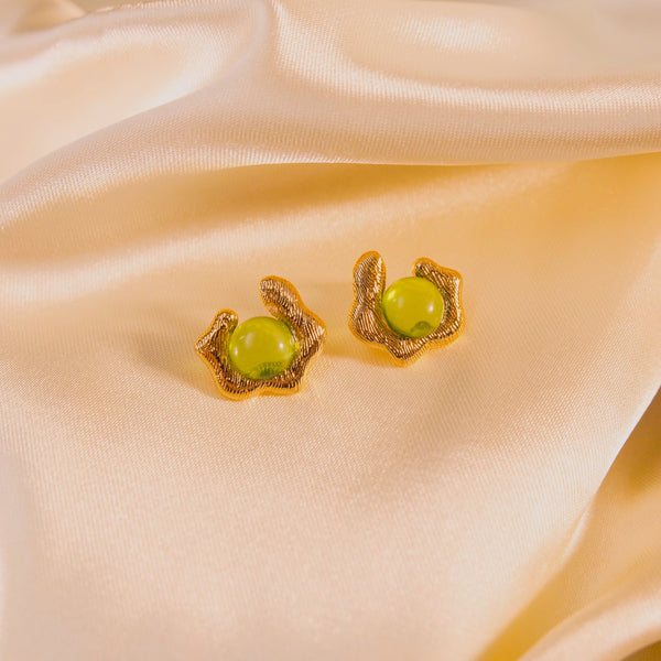 Copper alloy earrings, fashionable retro design, light luxury and versatile green ball earrings